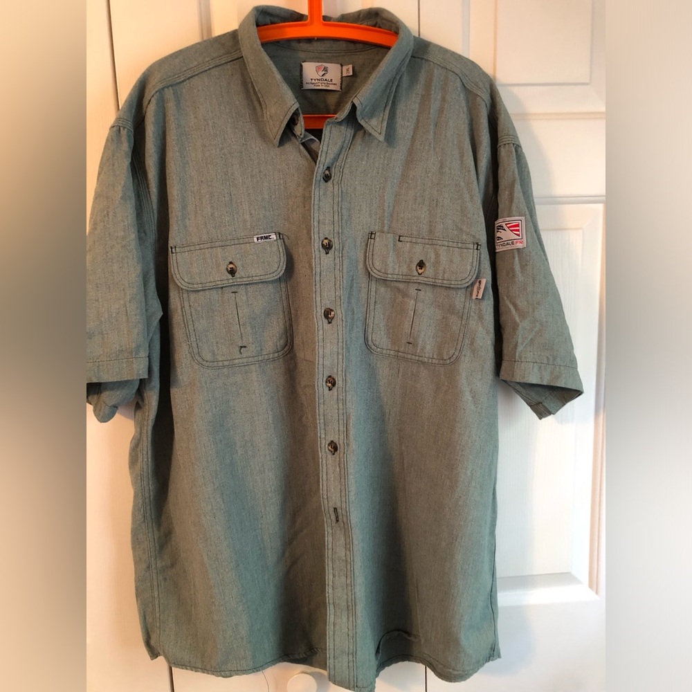 Tyndale FR/Flame Resistant men’s work shirt, shirt sleeve, detailed stitching